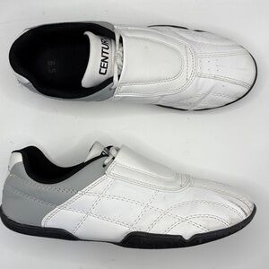Century Lightfoot Martial Arts Shoes size 6.5